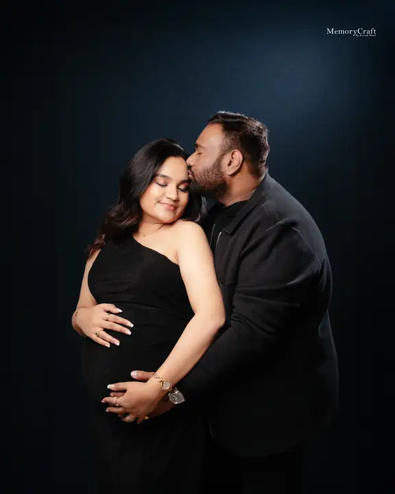 Akshay and Prachi: A kiss on the forehead.