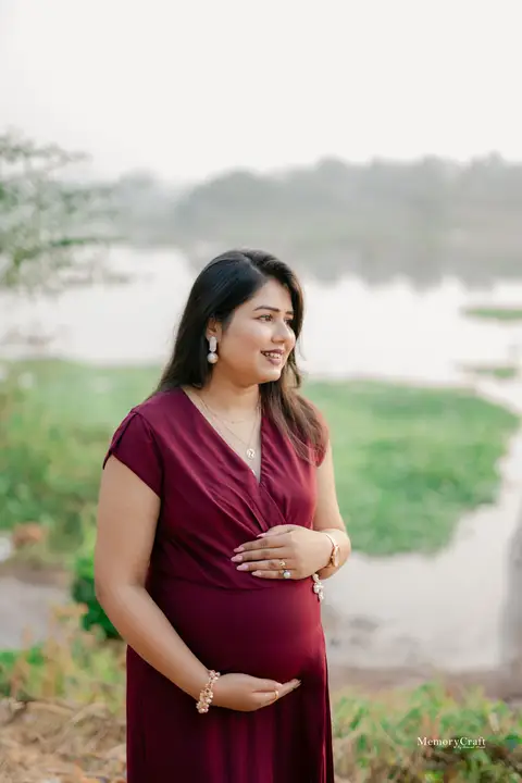 Kimaya and Ajinkya: Waiting by the water.