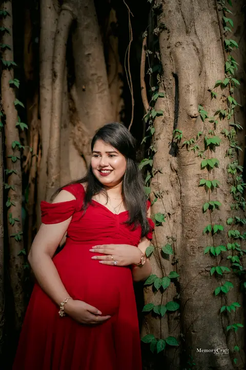Kimaya and Ajinkya: A smile among the roots.