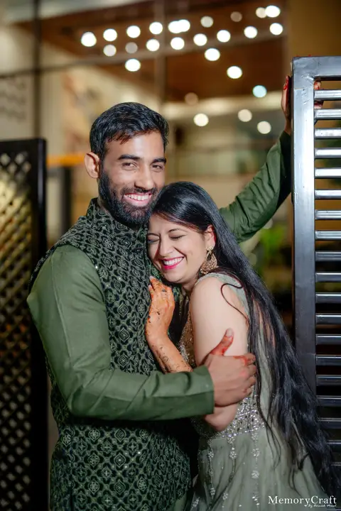 Kulwinder and Manoj: An embrace.