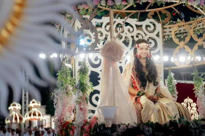 Madhuri and Ashish: A bride’s entrance.
