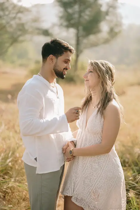 Pratik and Andra: Laughter between portraits.