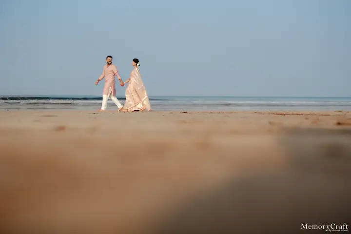 Sanket and Swapnali: A couple portrait in the landscape.