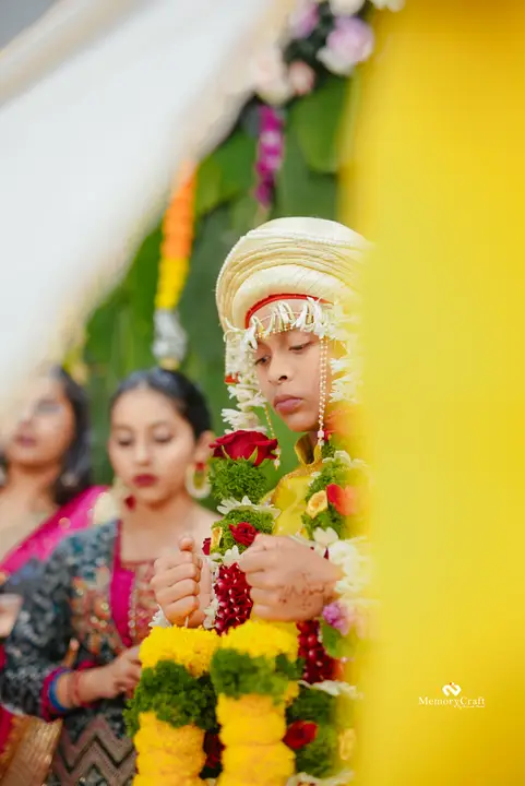 Sharvil: A pause during the ceremony.