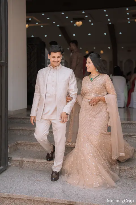 Siddhi and Kunal: An entrance together.