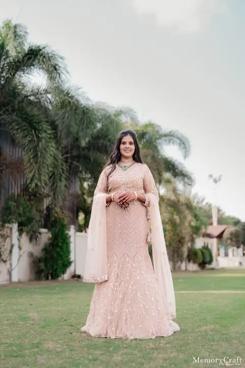 Siddhi and Kunal: Siddhi’s evening portrait.