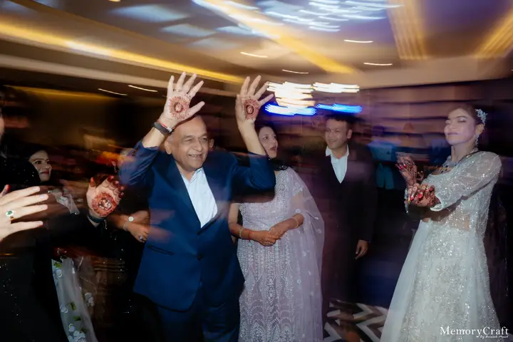 Vini and Mayank: One more song.